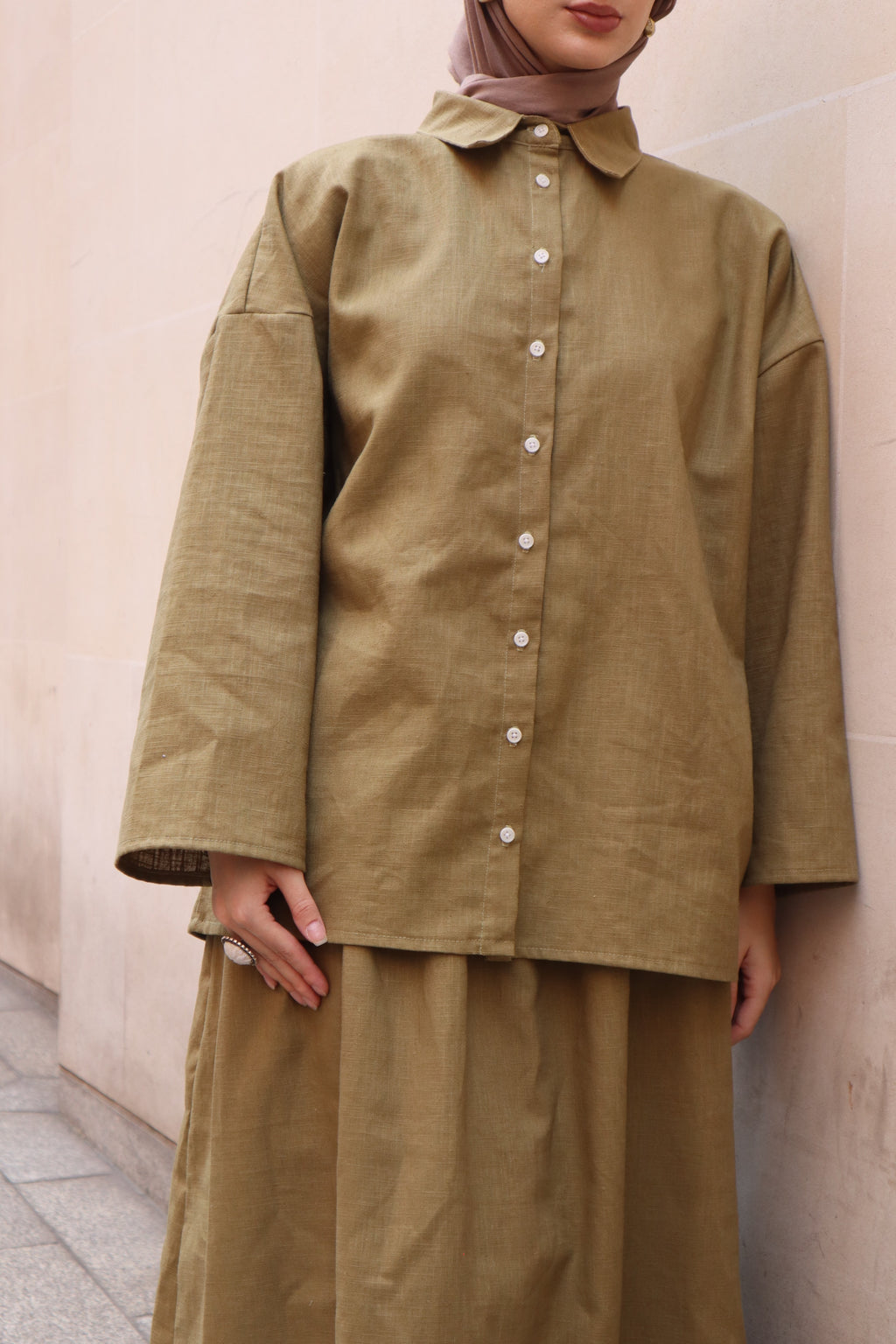 The Essential Linen Shirt - Olive Green